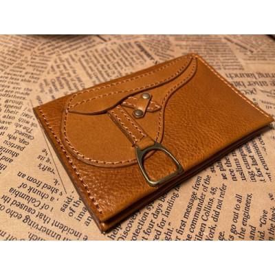 ふるさと納税 栗東市 鞍型カード・名刺入れ(マチなし)キャメル |  | 01