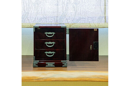 仙台箪笥　舟箪笥　木地呂漆塗り　【04406-0085】