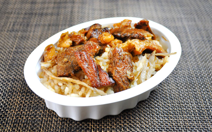 飛騨牛ひつまぶし 1人前×3個セット レトルト タレと山椒の小袋付き 牛肉 ご飯 保存食 恵那市 / テンポイント [AUEU014]