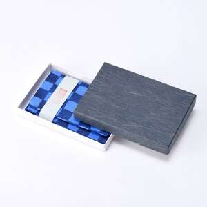 伝統工芸 黒谷和紙 名刺入れ（型染：市松青）名刺入 伝統工芸 民芸品 カードケース 和紙 就職祝い メンズ レディース ビジネス カジュアル おしゃれ プレゼント 贈答 贈り物 記念日 お土産 京都 