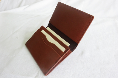 紅型名刺入れ(茶)｜名刺入れ 名刺 牛革 手染め 雑貨 染物 オリジナル 沖縄県 豊見城市(CZ013)