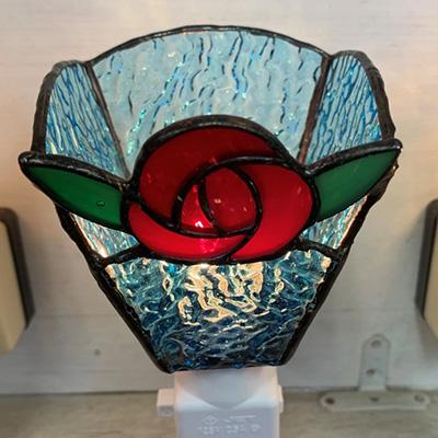 ふるさと納税 大村市 おやすみランプ【バラ　赤】5W電球付き |  | 03