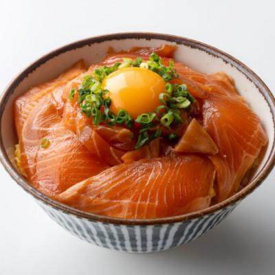 ふるさと納税 芸西村 高知の海鮮丼の素「サーモンの漬け」約80gx5パック |  | 01