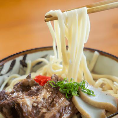 ふるさと納税 与那原町 【昭和22年創業 沖縄そばの老舗 アワセそば】沖縄そば生めん&amp;スープ付 3食入り