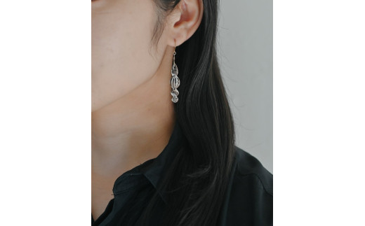 HARIO ピアス ミルキーウェイ HAA-MW-P｜耐熱 ガラス アクセサリー ハリオ 職人 繊細 フォーマル カジュアル きれいめ おしゃれ 20代 30代 40代 贈答 プレゼント ギフト 贈り