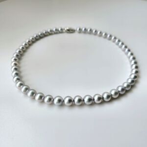 真珠 アクセサリー ネックレス 8mm 8.5mm アコヤ真珠 パール あこや 日常使い 普段使い カジュアル 冠婚葬祭 慶事 贈答 お祝い クリスマス / 白の次に欲しくなる、シルバーグレーのネック