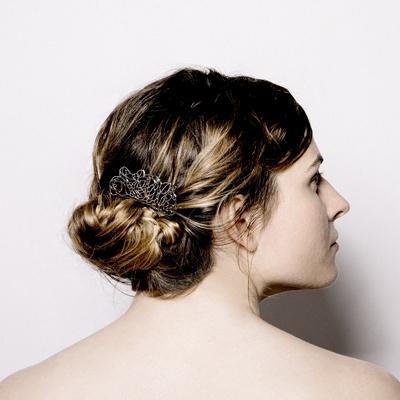 ふるさと納税 静岡市 【女性のアイデア×職人技】KANZASHI　Tiara-Comb　Bouquet　1本 |  | 02