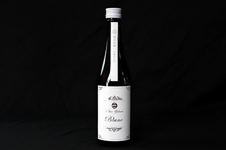 小泉酒造「純米吟醸 東魁盛 Blanc」500ml