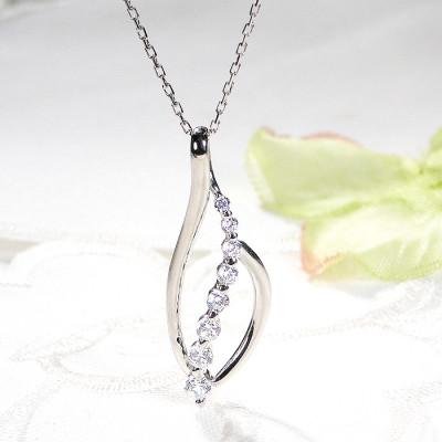 ふるさと納税 韮崎市 ネックレス プラチナ PT900 ダイヤモンド 0.33ct リーフ 葉 雫 【f263-pt】 |  | 01