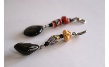 黒耀石の根付　2個セット アクセサリー ファッション 