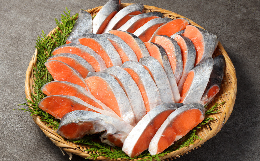 
                  ＜ R8年熊本地震復興支援 ＞【訳あり】無塩銀鮭切り身 3kg 無塩 銀鮭 鮭 サケ シャケ 魚 お魚 魚介 切り身 おかず 時短 冷凍
                