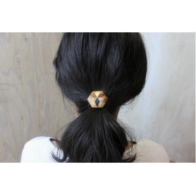 ふるさと納税 日南町 寄木の星が入った六角ヘアゴム |  | 02