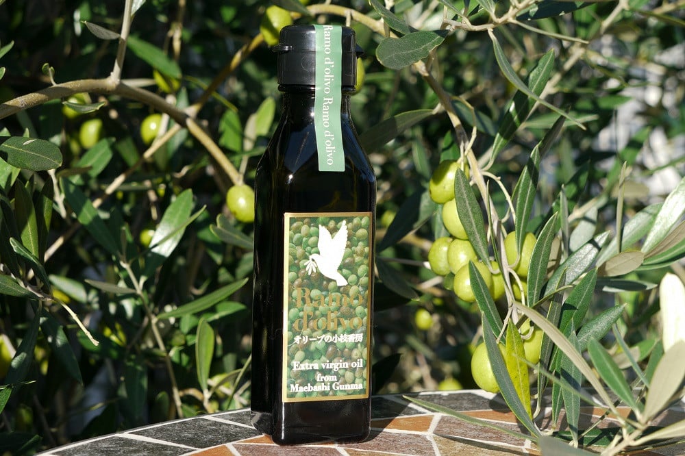 
            オリーブオイル 純上州前橋産 手摘自家搾油 エクストラバージン オリーブオイル 1本 | オリーブオイル オイル オリーブ 油 食用油 手摘 自家搾油 エクストラバージンオリーブオイル 群馬県 前橋市 オリーブの小枝香房 
          