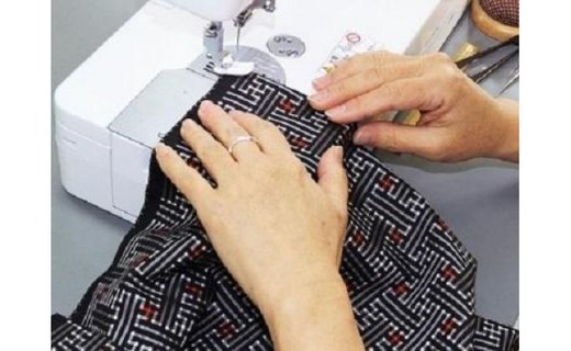 【数量限定】大島紬ひらひらバレッタ瑠璃カケス レッド【世界自然遺産 登録記念】 バレッタ 大島紬 瑠璃カケス ギフトBOX入り 絹 シルク 髪留め ヘアアクセサリー ファッション 可愛い かわいい お