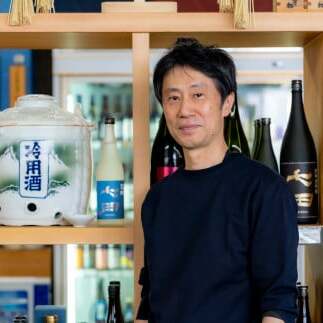 【4月 / 9月 / 12月発送】佐賀の日本酒 飲み比べ＜年3回 定期便＞【佐嘉蔵屋】合計1.8L×6本 老舗 限定 受賞 酒処 お燗 冷や S100-3_イメージ4