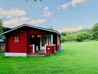 スウェディッシュマッサージ（うつ伏せ）＆NY式リフトアップフェイシャルコース（150分） 11