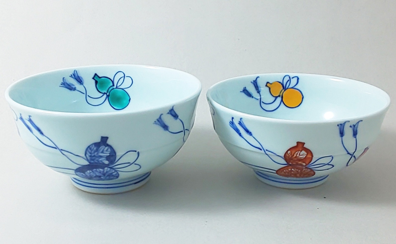 
            有田焼 六瓢紋 対飯碗 【ヤマト陶磁器】食器 器 うつわ 磁器 陶磁器 茶碗 茶わん ごはん茶碗 夫婦茶碗 2個 ペア セット ひょうたん 縁起物 手描き 贈答 ギフト A40-372
          