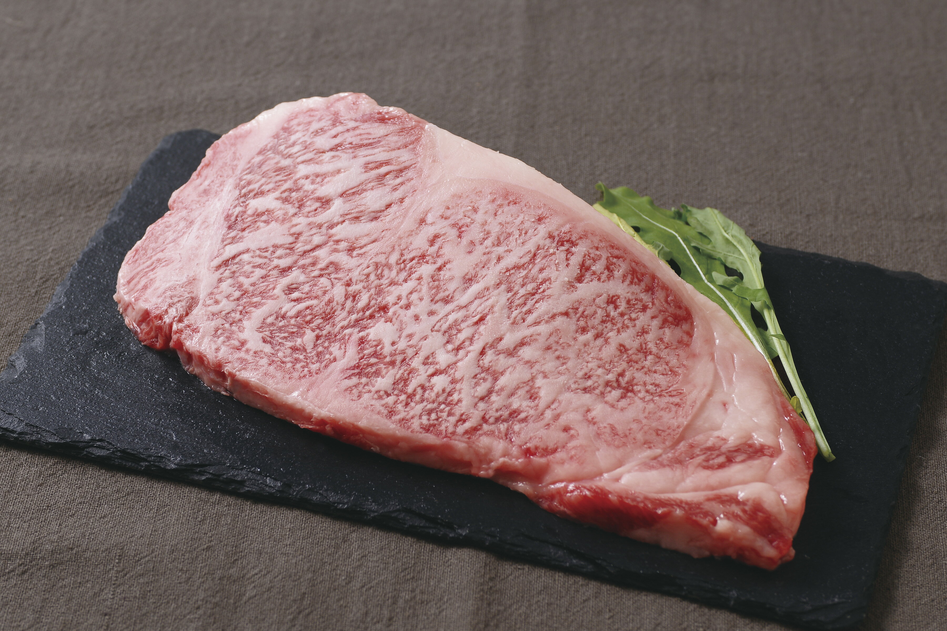 【ふるさと納税】神戸牛 ステーキ2種食べ比べ 300g サーロイン150g もも150g