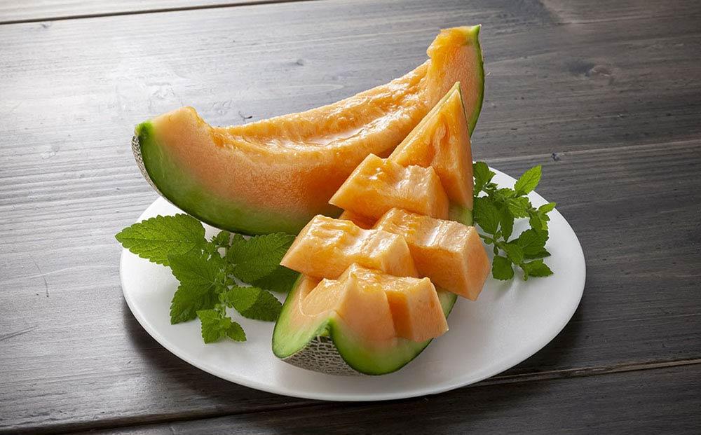 【26年発送先行予約】北海道産赤肉メロン　2玉入り　合計2.6kg前後（2026年7月中旬から発送開始予定）【 果物 くだもの フルーツ メロン 赤肉 赤肉メロン 旬 お取り寄せ 甘い 北海道産 旭川