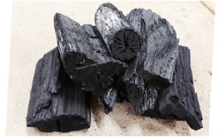 炭焼き 窯 でつくる昔ながらの 国産 木炭 （2.0kg） | 炭 燃料 長持ち 着火剤 付き バーベキュー BBQ キャンプ M09S72
