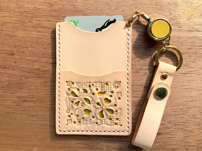 本革ICカードケース（障害のある人たちがつくるハートフルグッズ）【きいろ】