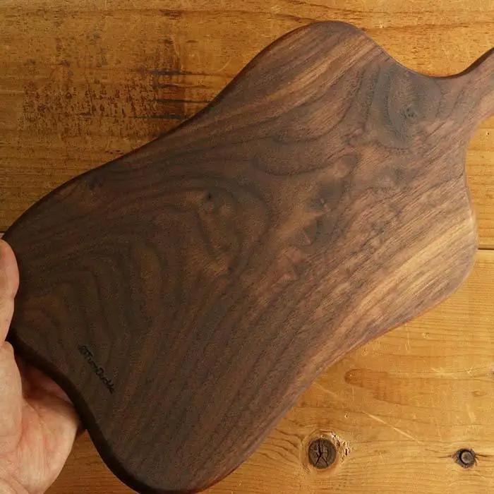 ブラックウォルナットのカッティングボード　free