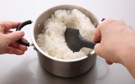 貝印 料理研究家 脇雅世監修 o.e.c ミニマ　両手深型鍋 15cm ガラス蓋付 2点セット 000DY5208 OEC オーイーシー IH ガスコンロ オーブン 対応 関市 キッチンツール 料理 