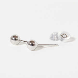 プラチナ　4mm丸玉ピアス　