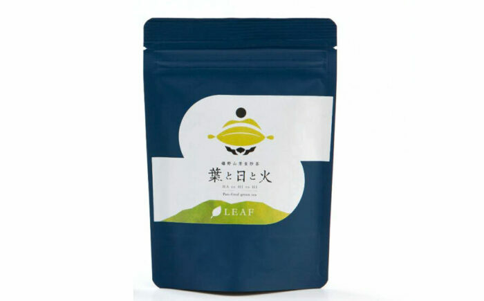 伝統の釜炒り製法の嬉野茶！うれしの釜炒茶 2種（嬉野山芳釜炒茶/おくみどり）飲み比べセット / 嬉野茶 お茶 釜炒り茶 茶葉 / 佐賀県 / 株式会社テンフィールド [41AIAC011]