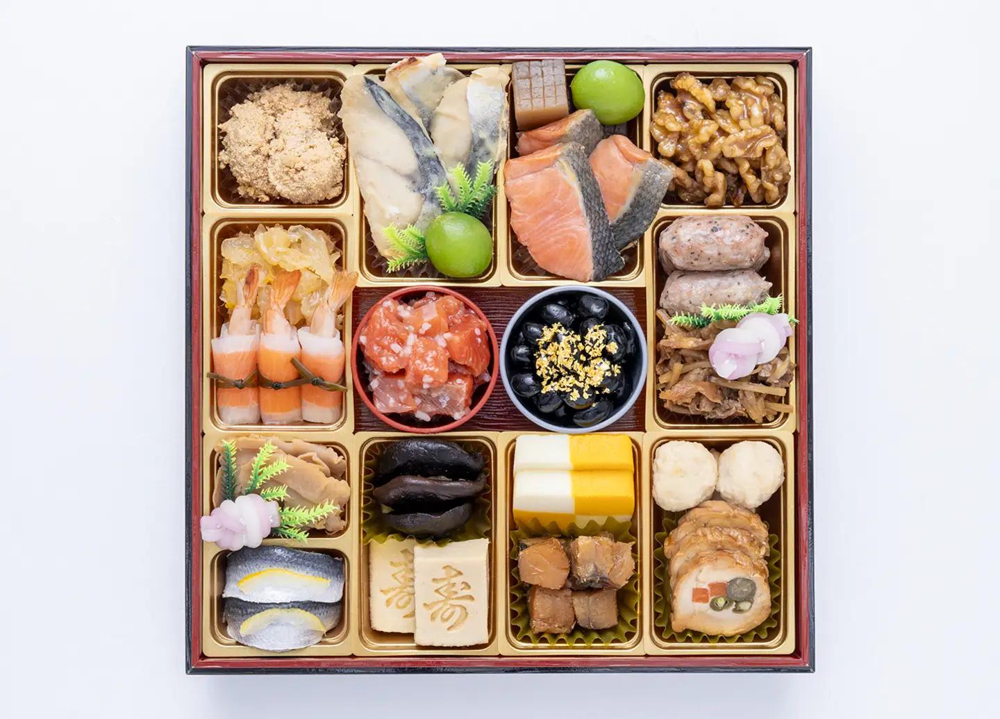 千賀屋謹製 2027年 迎春おせち料理「おもてなし」和風三段重 4〜5人前 全58品  三段重 冷蔵 和風 年内配送 おせち おせち 三段重 厳選食材使用 冷蔵 解凍不要 冷蔵お届け 冷蔵配送 家族団