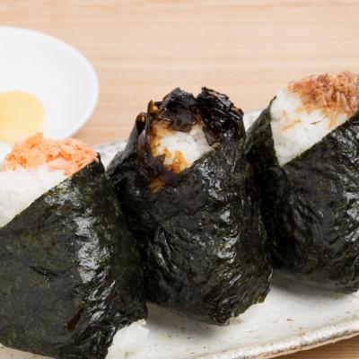 ふるさと納税 筑紫野市 福岡有明のり　キズ味付おにぎりのり訳あり!72g×2袋　全形換算約50枚分【半裁100枚分】(筑紫野 |  | 02
