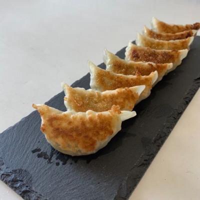 ふるさと納税 福岡市 博多豚足コラーゲン入り餃子(プレーンパック(30個)、桜えび3パック(30個)) VA03 |  | 01