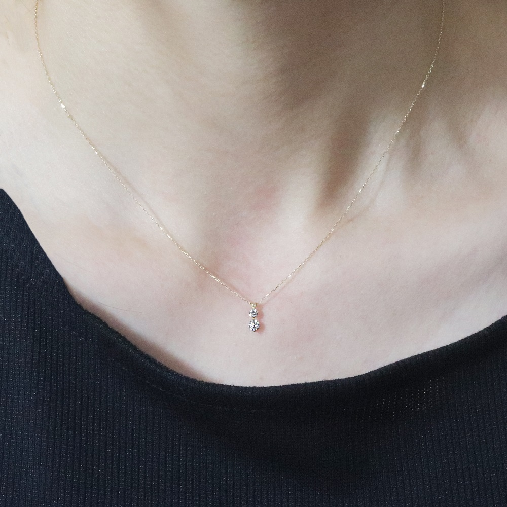 K18 0.15ct 2石ダイヤモンドペンダント　BQ-184