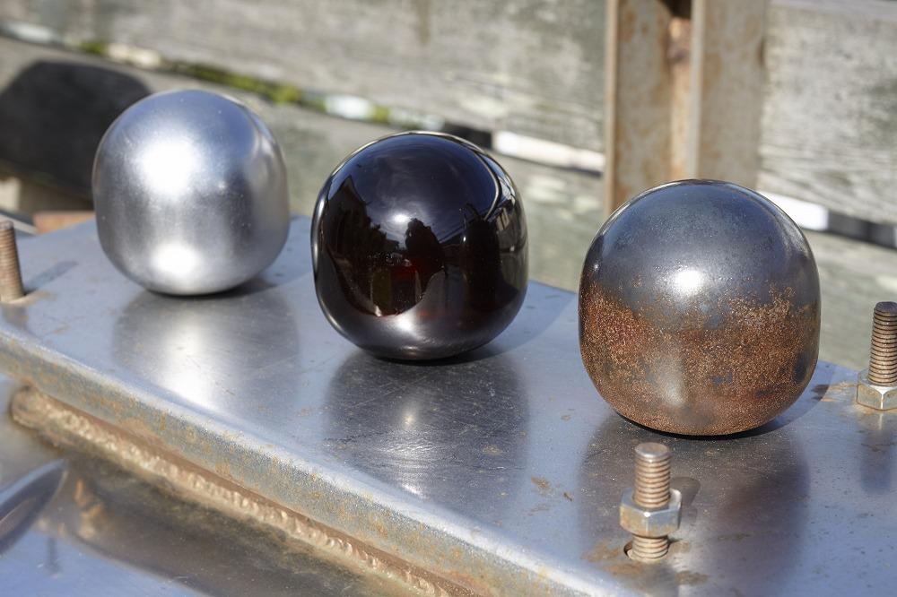 鉄彫刻家　飯田誠二作品　鉄本来の音を楽しむ楽器「Sei」（黒錆色タイプ）