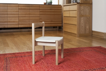 [オークヴィレッジ] 子どもイス(ナチュラル) [1389] 家具 国産 椅子 子供椅子 木製 インテリア 子供 国産材 天然 無垢材 ナチュラル 天然木 [mt1572]