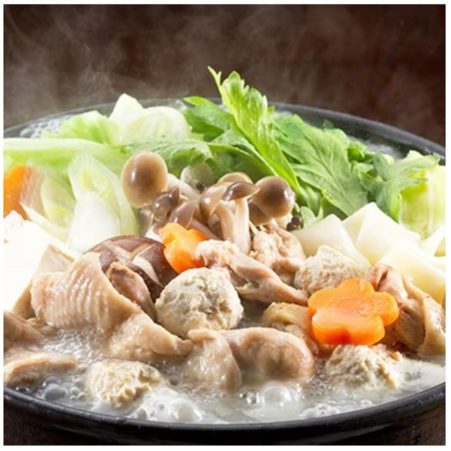 
                  黄金のだしぽん酢で食べる。博多水炊きセット(4～5人前）【 水炊き 水たき 鳥鍋 鶏鍋 なべ 鍋 なべ 鍋セット 鍋料理 冷凍 国産 人気 福岡 土産 九州 博多 ご当地 福岡県 大任町 BD028】
                