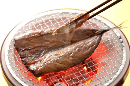 魚介類　海鮮　/能登半島のいしる干しＩ－ＳＮ（さば・さしご・いわし・あじ）　魚 干物 おかず ご飯のお供