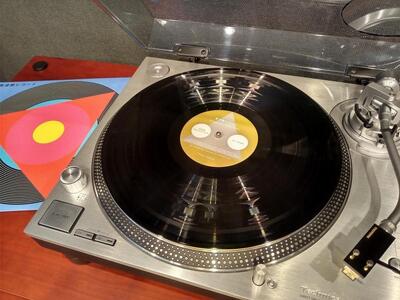 周波数レコード（アナログレコード） AAX0002