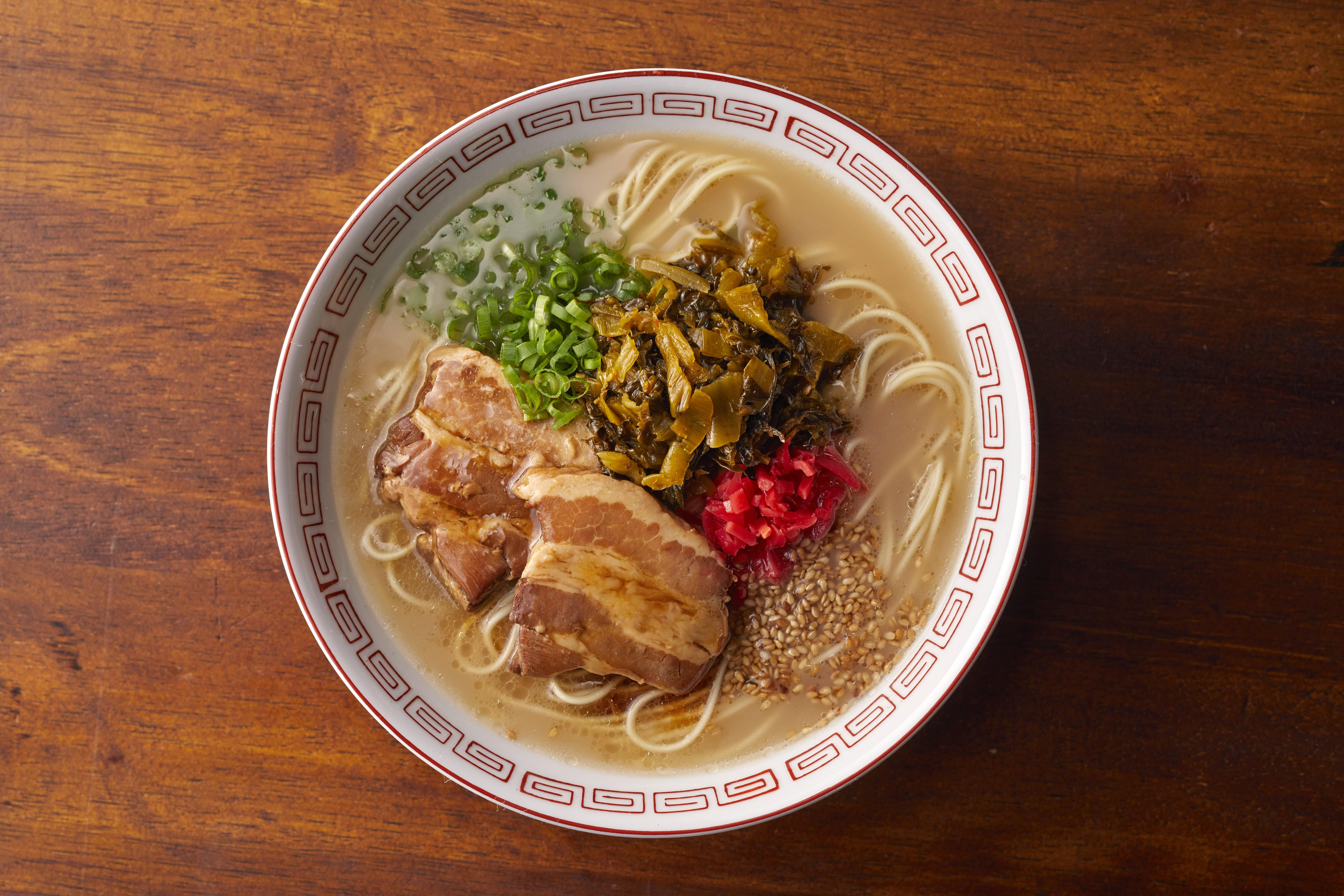 
                  厚切り角煮入り博多ラーメン 5人前
                