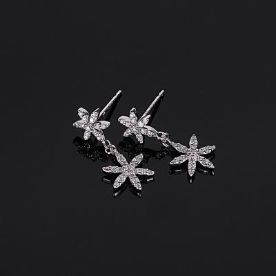 ふるさと納税 甲府市 PT ダイヤ0.2ct フラワーピアス PNI-219-310PtNW |  | 01
