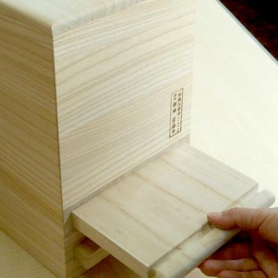 ふるさと納税 岸和田市 キャスター付き 桐製米びつ一合計量タイプ5kgサイズ |  | 01