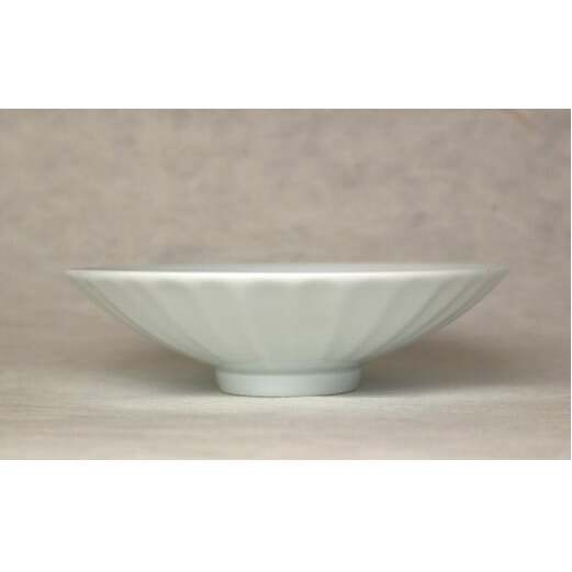 現代の名工 矢鋪與左衛門作【白磁しのぎ手 透過夏茶碗】有田焼 A300-48