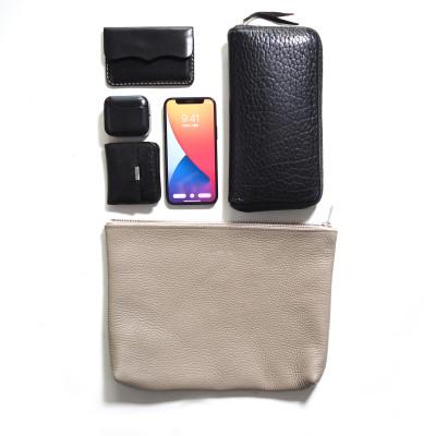 ふるさと納税 鎌倉市 MASSTARD -MINIMAL LEATHER POUCH LARGE- GREIGE |  | 01