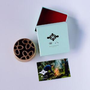 花をみずみずしく長持ち！針のない剣山® / Garden-L