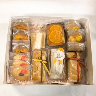 
            果物、野菜を使ったケーキの詰め合わせ【1616134】
          