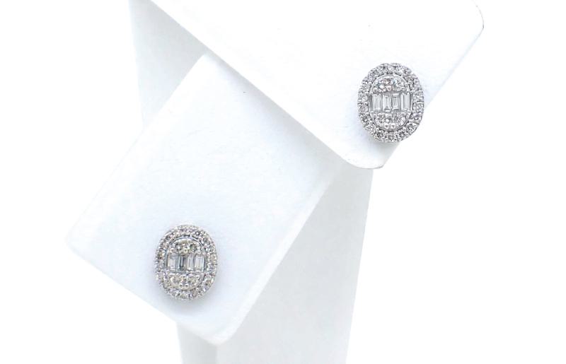 ARC-EN-CIEL プラチナ ダイヤピアス（計 0.5ct）【鑑別書付き ジュエリー プレゼント ギフト ファッション アクセサリー 贈り物 贈答 お祝い 記念日】 J020-4