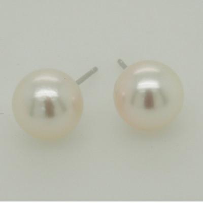 ふるさと納税 松山市 K14ホワイトゴールド　天然アコヤ真珠　7.5mm　一粒　ピアス |  | 01