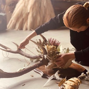 花鹿 ―ROKU― 鹿 角 オブジェ 飾り ドライフラワー インテリア シカ 鹿角 装飾 F4F-3316