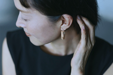 【KALCANO】小国杉ジュエリー mii-みい ピアス ジュエリー jewelry アクセサリー レディース 熊本 阿蘇小国杉 工芸品 木製 キューブ 三粒タイプ 木糸 ギフト プレゼント Ogunist