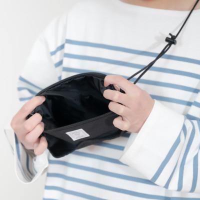 ふるさと納税 鎌倉市 【KEYMEMORY　鎌倉】フラットサコッシュ BLACK　1個 |  | 03